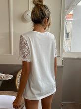 Blusa de encaje con patchwork